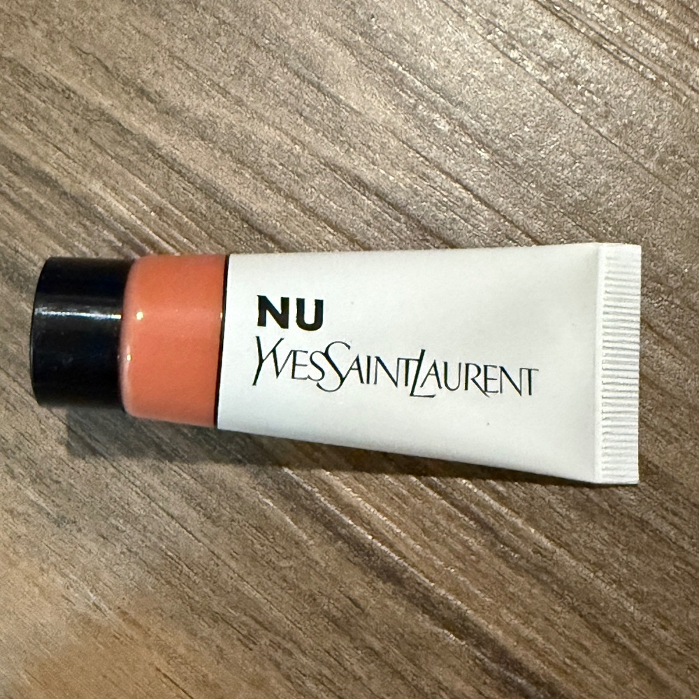 NIB Yves Saint Laurent Lip and Cheek Balmy Tint
